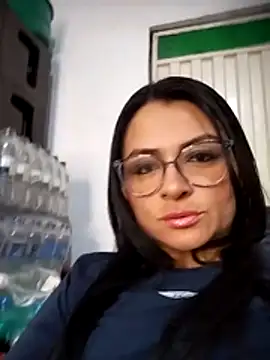 Snapshot of Linda_Lars chatting on 11/10/25, 03:00 Linda Lars online show from 11/10/25, 03:00