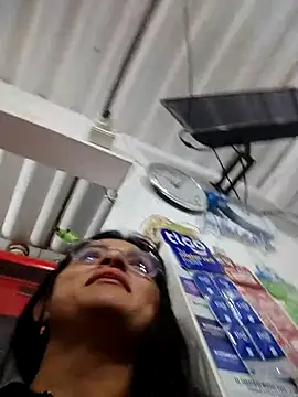 Linda Lars online show from 12/21/25, 03:08