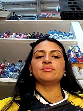 Snapshot of Linda_Lars chatting on 10/11/25, 11:28 Linda Lars online show from 10/11/25, 11:28