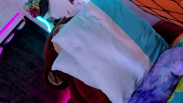 daniela bigcock22 online show from 02/05/26, 10:22