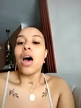 Snapshot of MarieLeon chatting on 12/26/24, 10:09 MarieLeon online show from 12/26/24, 10:09