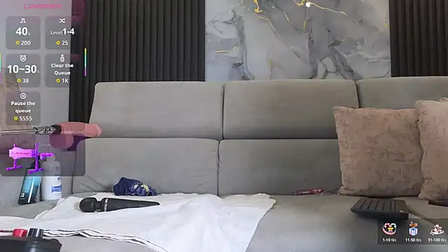 anellejones online show from 11/04/25, 03:43