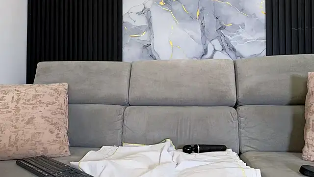 anellejones online show from 02/25/26, 07:25