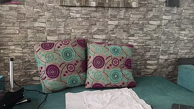 anellejones online show from 02/11/26, 08:20