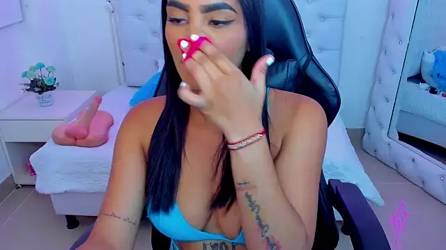 silvana  miller online show from 02/17/25, 07:12