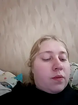 Snapshot of AnastasiaSky19 chatting on 10/16/25, 06:43 AnastasiaSky19 online show from 10/16/25, 06:43