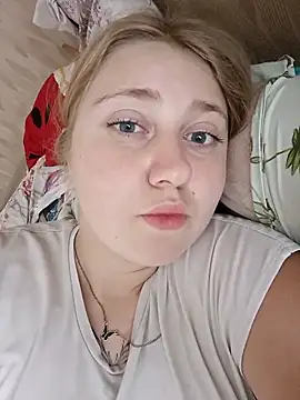 Snapshot of AnastasiaSky19 chatting on 10/12/25, 07:21 AnastasiaSky19 online show from 10/12/25, 07:21