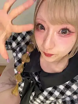 alice  1111 online show from 04/13/26, 01:04