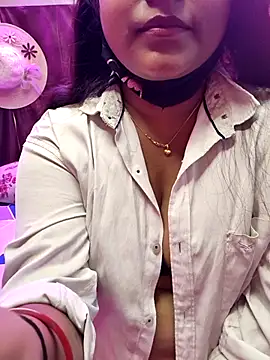 Snapshot of nisha_baby2 chatting on 04/26/26, 10:12 nisha baby2 online show from 04/26/26, 10:12