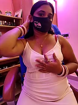 Snapshot of nisha_baby2 chatting on 10/08/25, 07:32 nisha baby2 online show from 10/08/25, 07:32