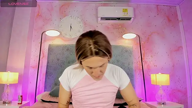 JESSI NAOMI online show from 11/09/25, 11:42