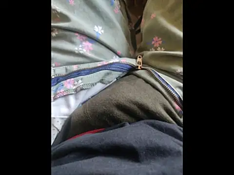 boy BeardGallery online show from 12/18/25, 05:23