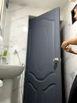 Arilw online show from 10/29/25, 12:04