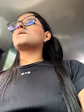 Arilw online show from 11/28/25, 03:12