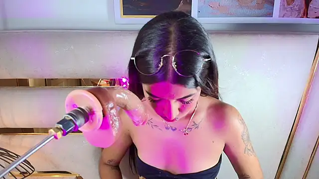 baby naughty1  online show from 10/13/25, 03:13