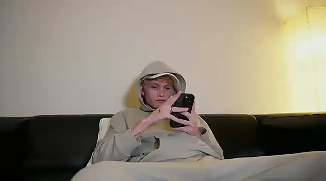 ccamilo-andress online show from 12/31/24, 05:18