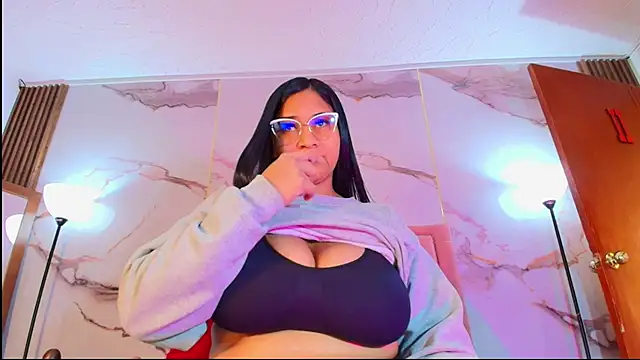 Snapshot of La_indiia chatting on 02/26/26, 11:32 La indiia online show from 02/26/26, 11:32