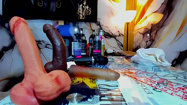 Snapshot of La_indiia chatting on 11/20/25, 12:17 La indiia online show from 11/20/25, 12:17