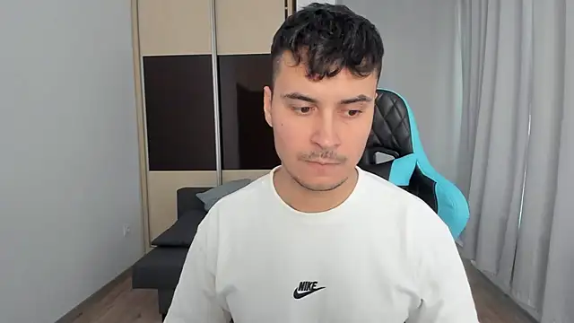 MatMalonne online show from 12/18/25, 01:26