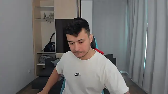 MatMalonne online show from 12/19/25, 01:35