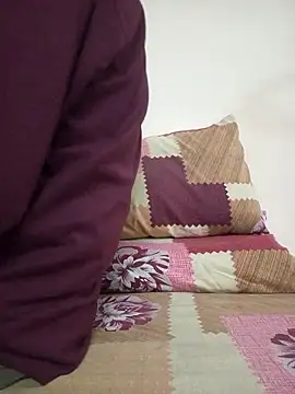 Snapshot of Shubuu__x chatting on 03/19/26, 09:42 Shubuu x online show from 03/19/26, 09:42