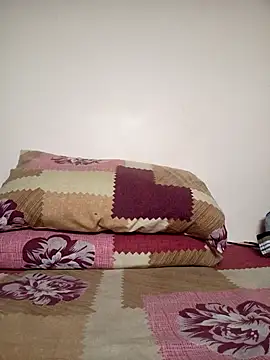 Snapshot of Shubuu__x chatting on 04/07/26, 07:54 Shubuu x online show from 04/07/26, 07:54