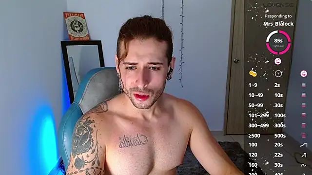 Snapshot of Ares_blue chatting on 01/31/25, 02:39 Ares blue online show from 01/31/25, 02:39