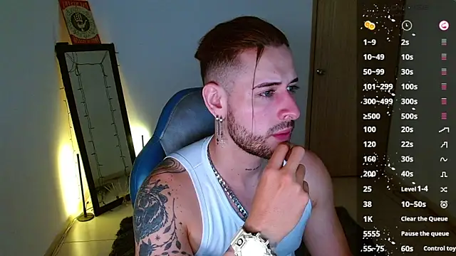 Snapshot of Ares_blue chatting on 02/11/25, 11:20 Ares blue online show from 02/11/25, 11:20