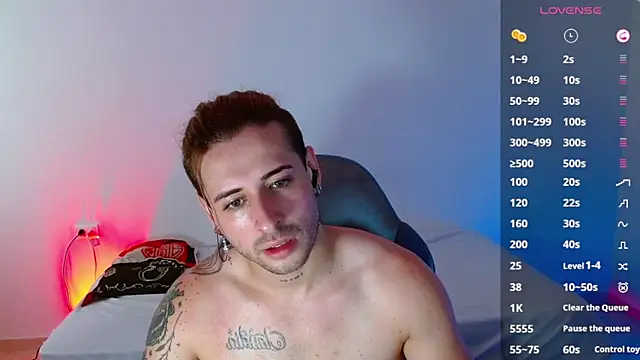 Snapshot of Ares_blue chatting on 03/18/25, 11:55 Ares blue online show from 03/18/25, 11:55