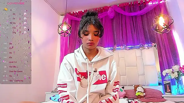 Carlie Evans online show from 12/02/24, 04:26