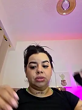 Snapshot of MiahJoness chatting on 02/10/26, 04:11 MiahJoness online show from 02/10/26, 04:11