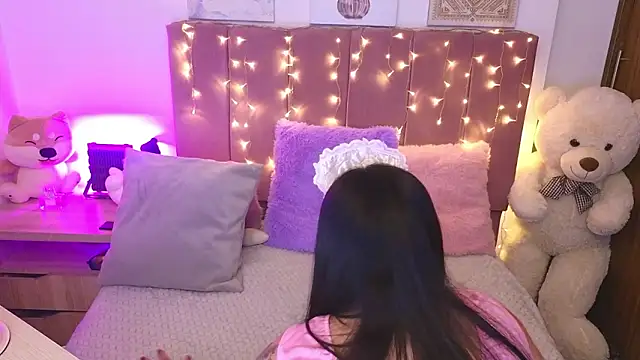 Snapshot of MiahJoness chatting on 02/25/26, 01:17 MiahJoness online show from 02/25/26, 01:17