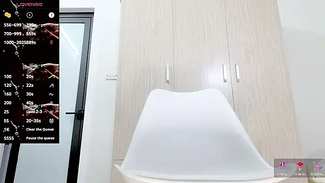 Kana hoshii online show from 11/12/25, 05:00