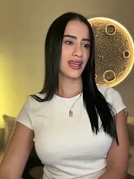 SarahhSmitth1 online show from 02/05/26, 11:11