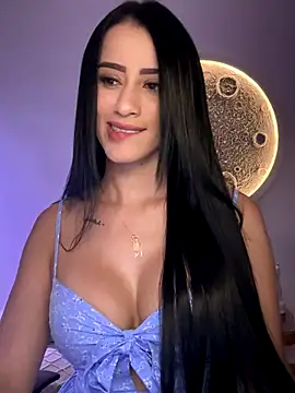 SarahhSmitth1 online show from 12/15/25, 09:09