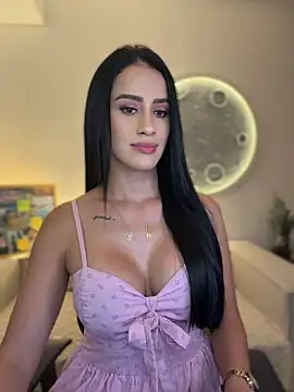 Snapshot of SarahhSmitth1 chatting on 07/19/26, 12:08 SarahhSmitth1 online show from 07/19/26, 12:08