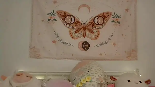 Snapshot of averietheangel chatting on 02/20/25, 05:41 averietheangel online show from 02/20/25, 05:41