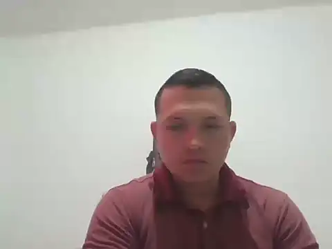 Snapshot of Guti23678 chatting on 11/06/25, 02:10 Guti23678 online show from 11/06/25, 02:10