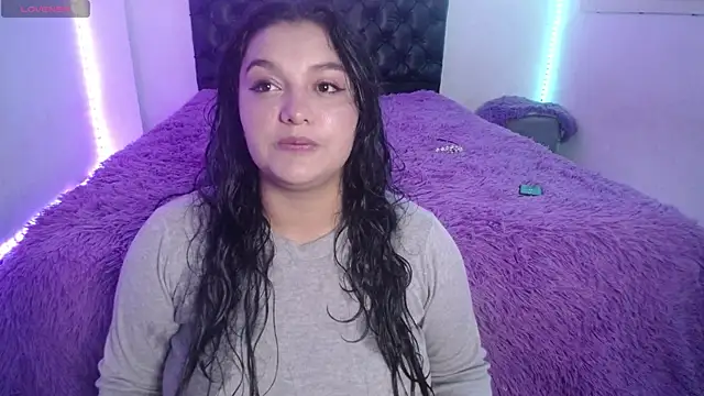 Laurenkenner  online show from 04/23/26, 06:53