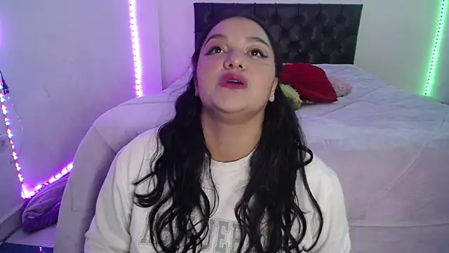 Laurenkenner  online show from 05/04/26, 06:44