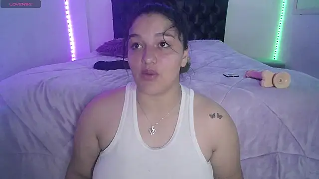 Laurenkenner  online show from 05/11/26, 06:38