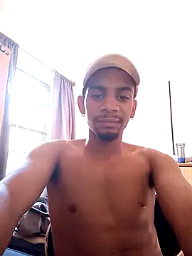 Snapshot of 29YOURZ_28_ chatting on 01/21/25, 02:26 29YOURZ 28 online show from 01/21/25, 02:26