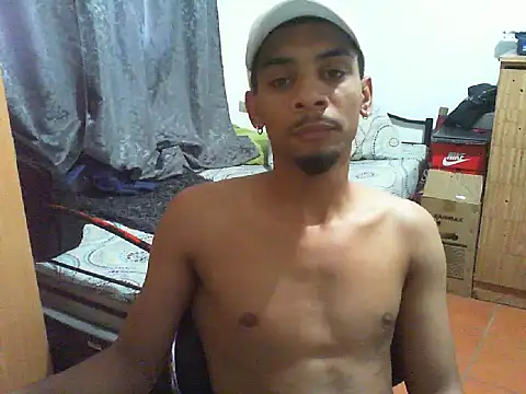 Snapshot of 29YOURZ_28_ chatting on 09/30/25, 03:18 29YOURZ 28 online show from 09/30/25, 03:18