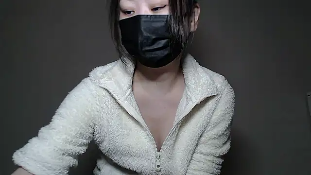 Hika-Channel online show from 12/14/25, 10:32