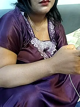 Snapshot of silky_queen chatting on 06/09/26, 06:42 silky queen online show from 06/09/26, 06:42