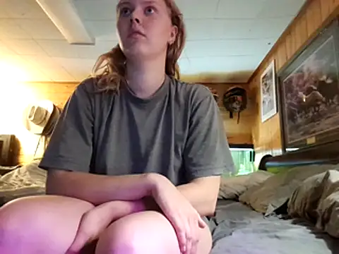 Snapshot of Ryan_and_Aurora chatting on 05/25/26, 10:19 Ryan and Aurora online show from 05/25/26, 10:19