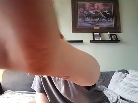 Ryan and Aurora online show from 02/11/25, 07:44