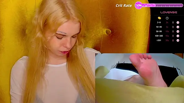 Snapshot of MisssLola chatting on 09/10/25, 03:00 MisssLola online show from 09/10/25, 03:00