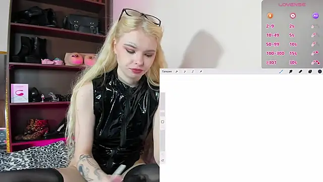 Snapshot of MisssLola chatting on 02/27/25, 02:21 MisssLola online show from 02/27/25, 02:21