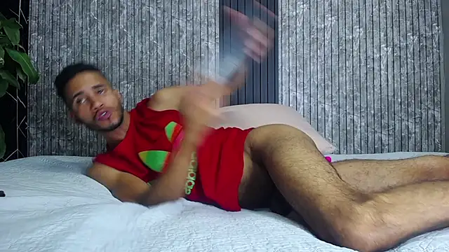 Snapshot of alex_bigcock11 chatting on 02/27/25, 06:31 alex bigcock11 online show from 02/27/25, 06:31